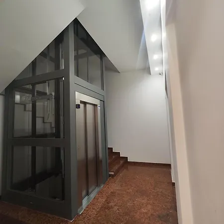 Brunaccini Lägenhet